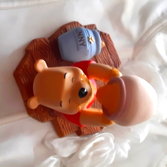 Winnie the Pooh Figurine Honey Pot Collectible Life is Sweet - Picture 4 of 7